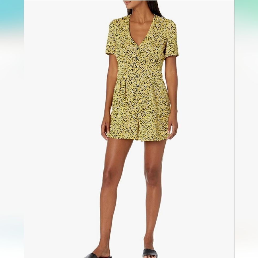 Bcbgeneration Womens Button Front Flutter Sleeve Romper Black and Yellow size L